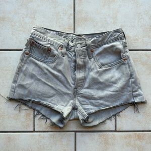 Grey 501 Levi cut off shorts